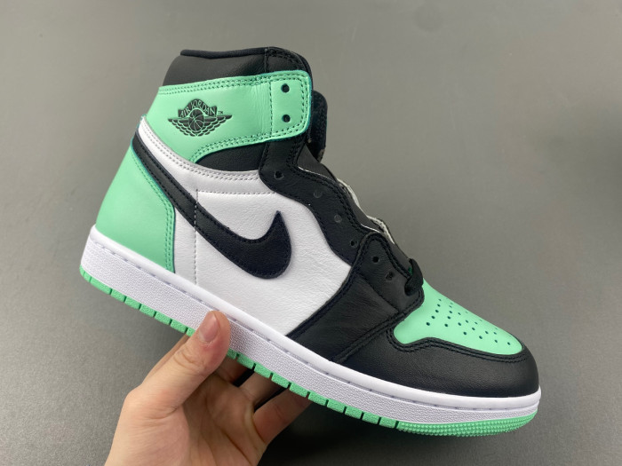 Air Jordan 1 High OG “Green Glow”-DZ5485-130