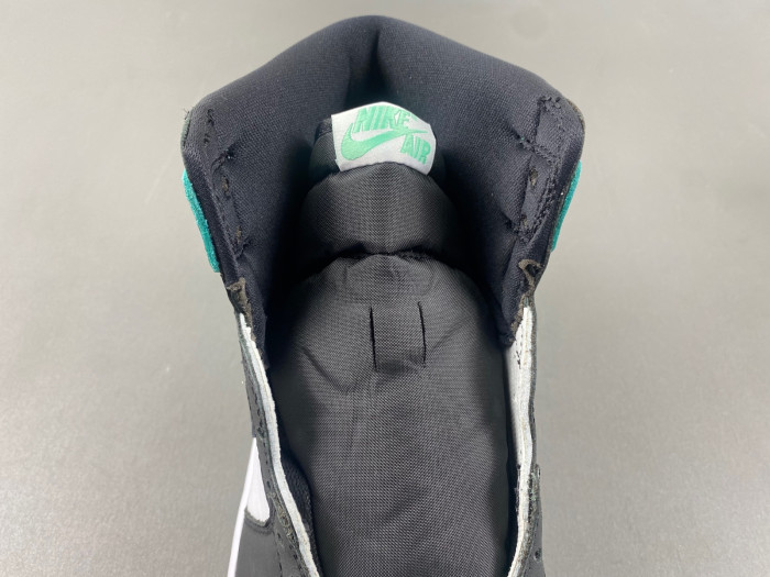 Air Jordan 1 High OG “Green Glow”-DZ5485-130