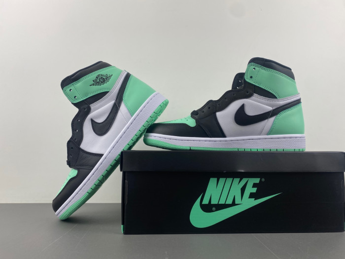 Air Jordan 1 High OG “Green Glow”-DZ5485-130