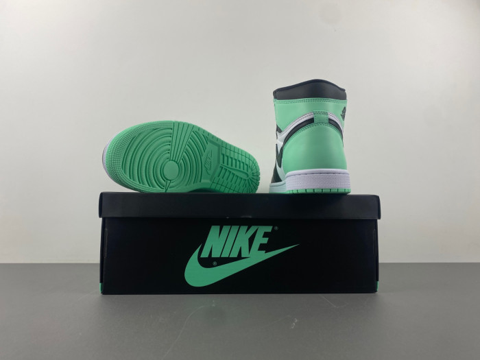 Air Jordan 1 High OG “Green Glow”-DZ5485-130