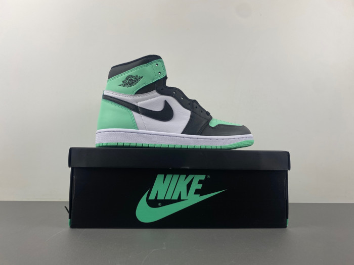 Air Jordan 1 High OG “Green Glow”-DZ5485-130