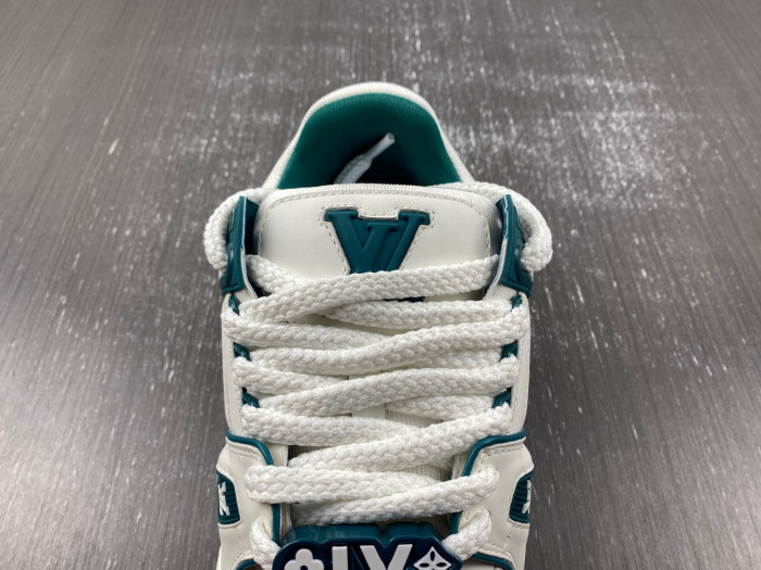 lv snekaers 105