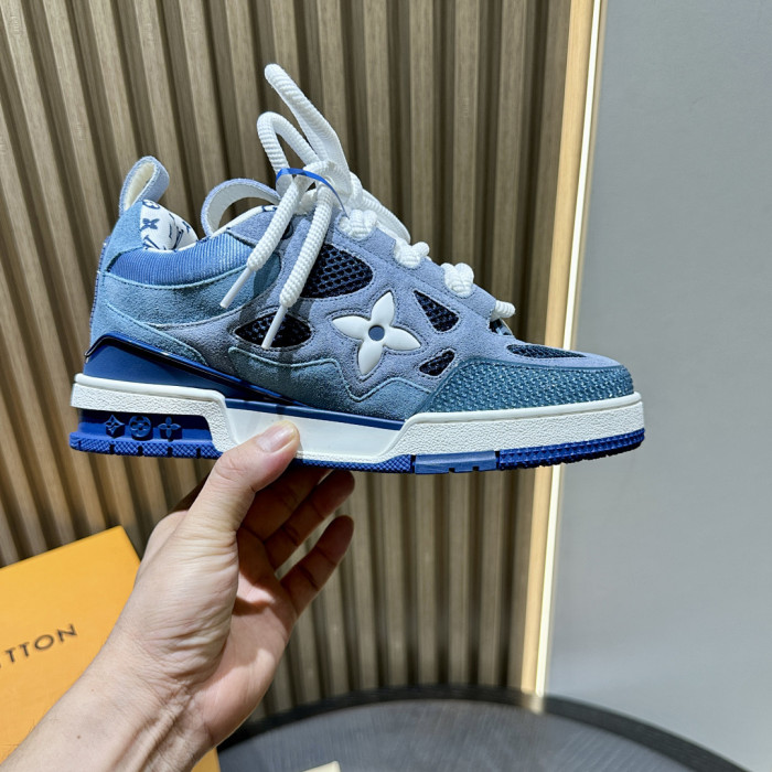 LV snekaers 250