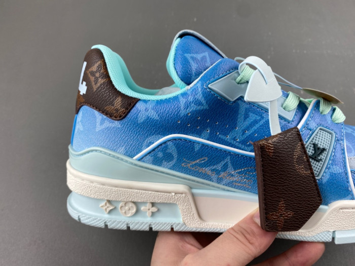 LV snekaers 285