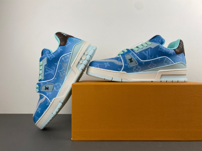 LV snekaers 285