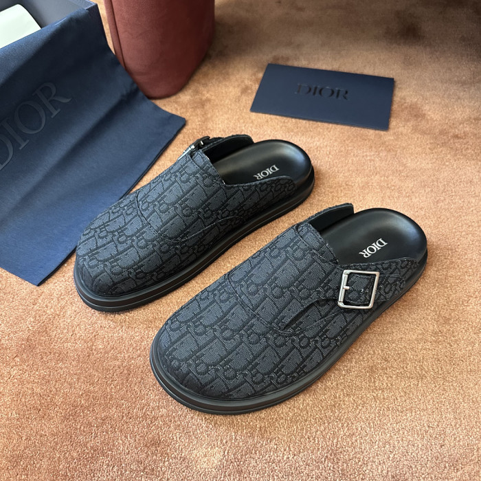 D10r SANDAL 21