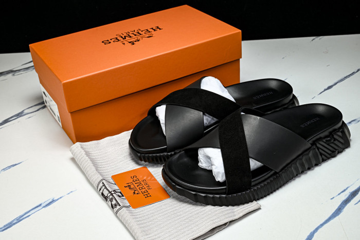 H**me5 Sandal 39