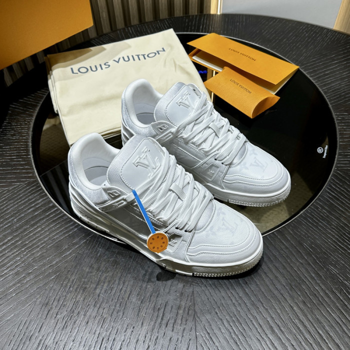 LV snekaers 151
