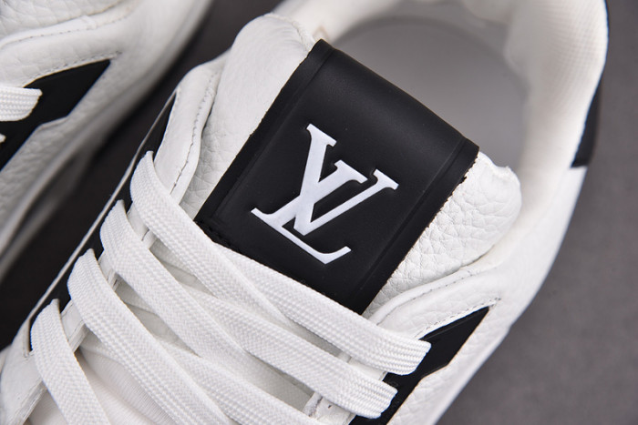 lv snekaers 77