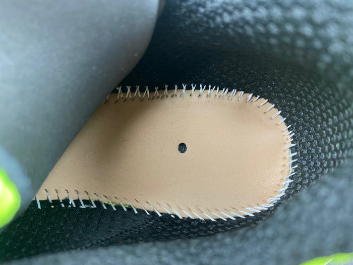 iaga -phantom sneaker-22