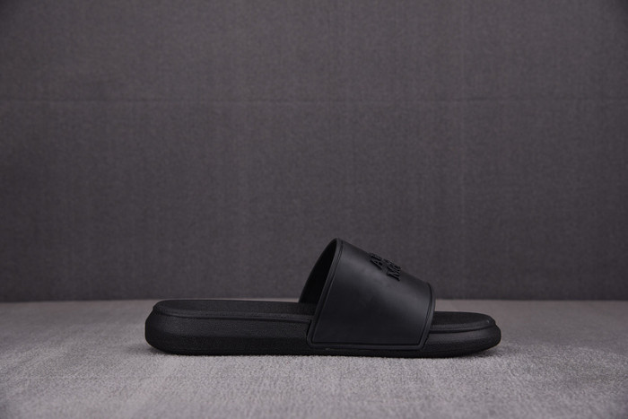mcq sandal 05