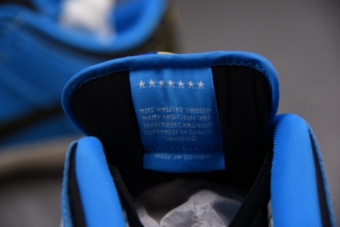 instant skateboards x nike sb dunk low cz5128-400