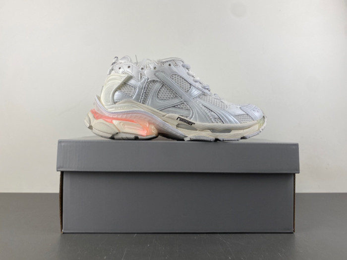 SNEAKER RUNNER 54