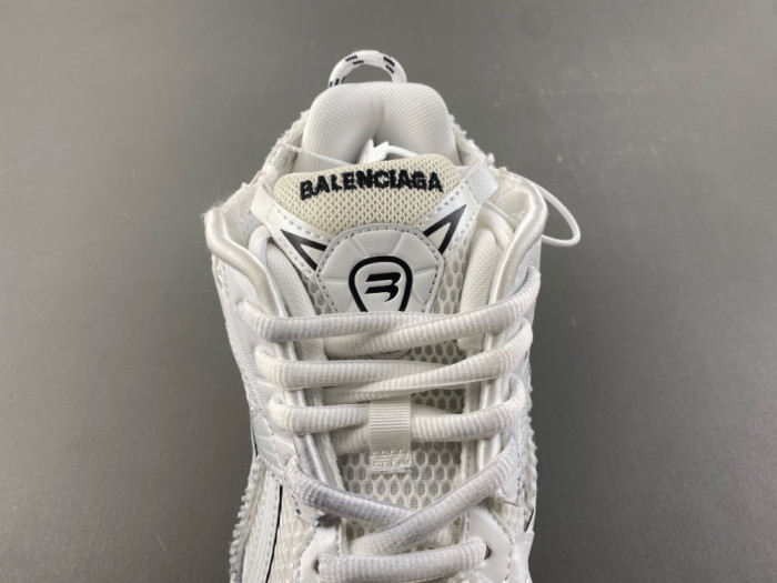 SNEAKER RUNNER 54