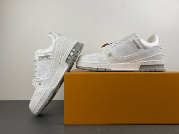 LV snekaers 284