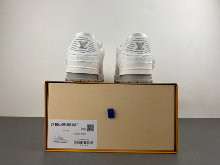 LV snekaers 284