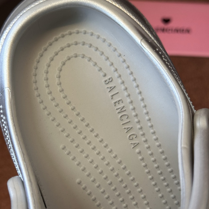 Balenciaga Sandal 25