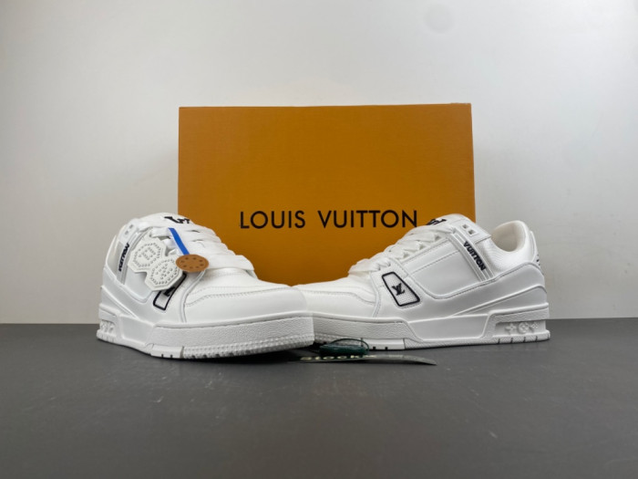 LV snekaers 286