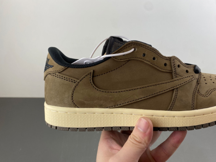 Travis Scott x Air Jordan 1 Low -DM7866-203