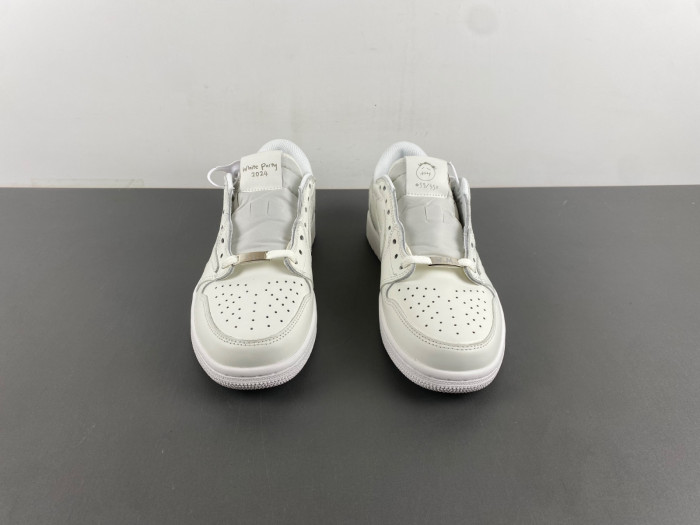 Travis Scott x Air Jordan 1 Low-OG1228-111