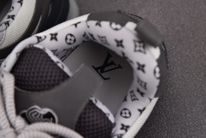 lv snekaers 112