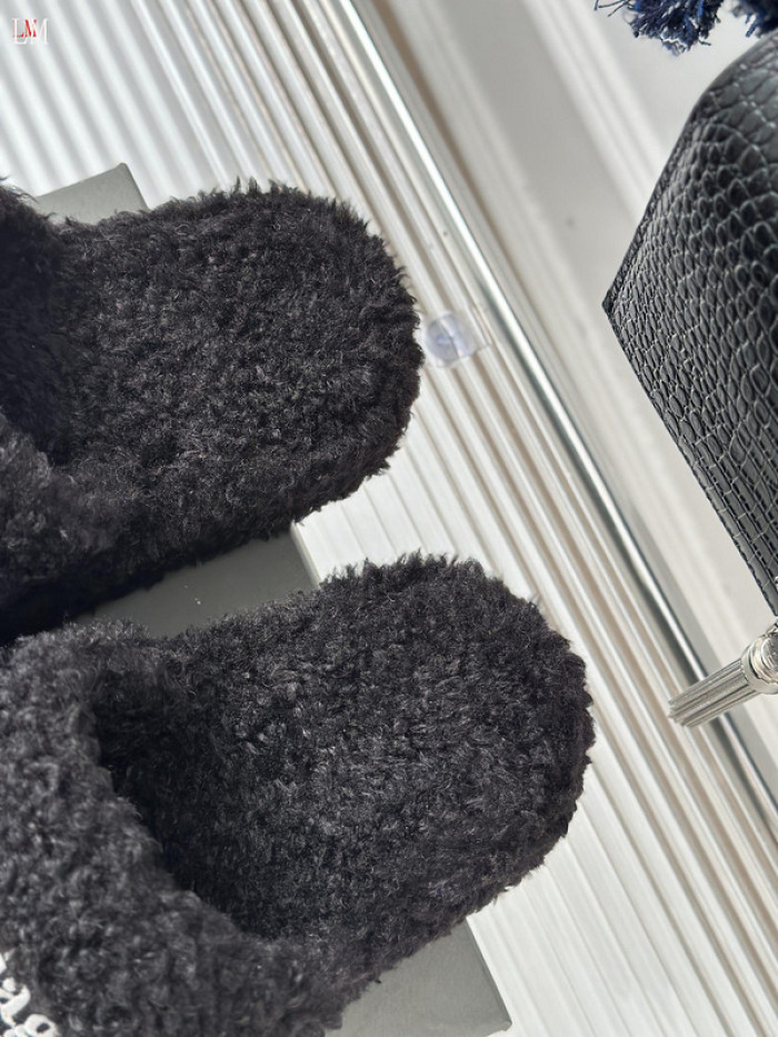 Balenciaga Sandal 19