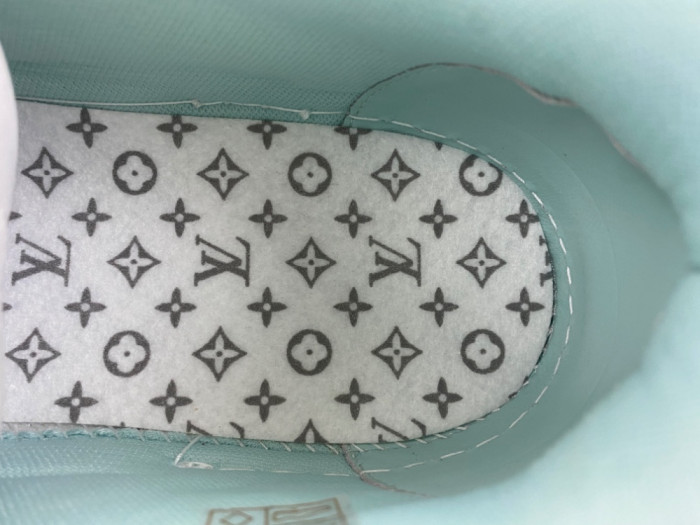 LV snekaers 293