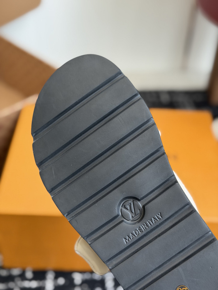 L&V sandal 87