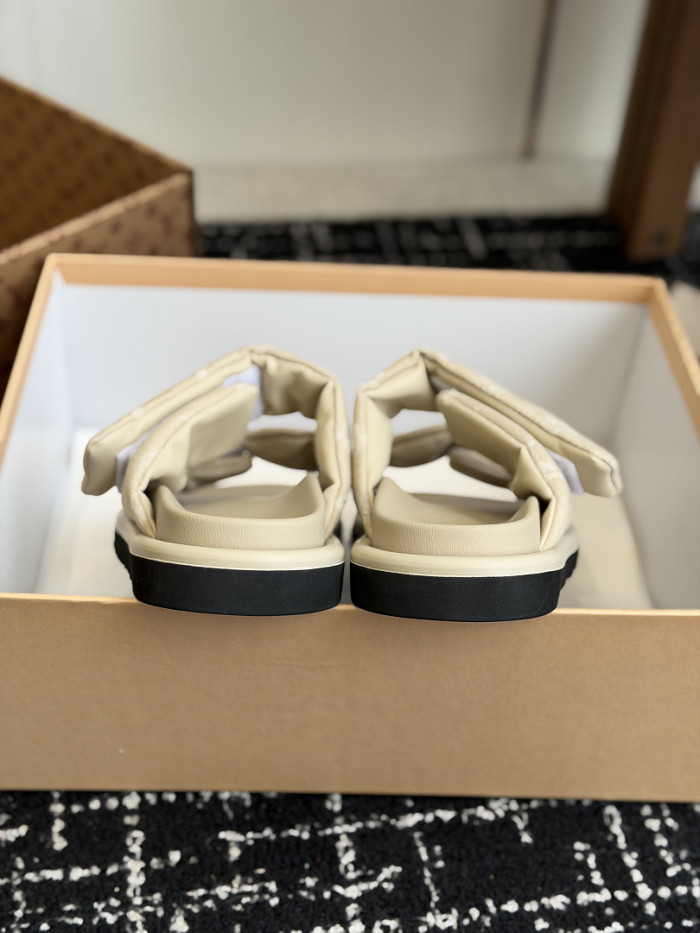L&V sandal 87