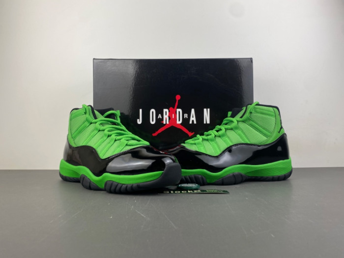 Air Jordan 11-CT8012-310