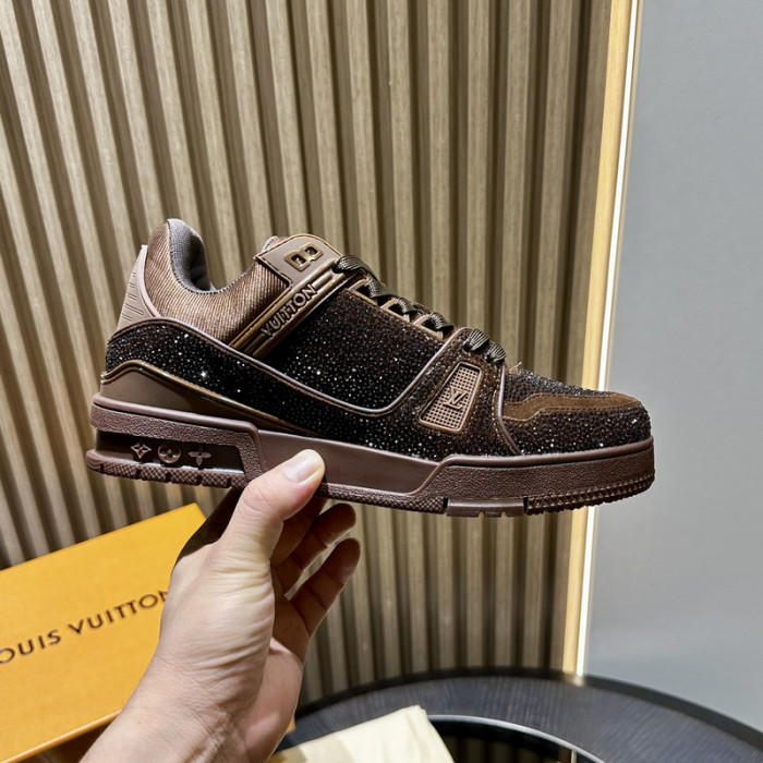 LV snekaers 149