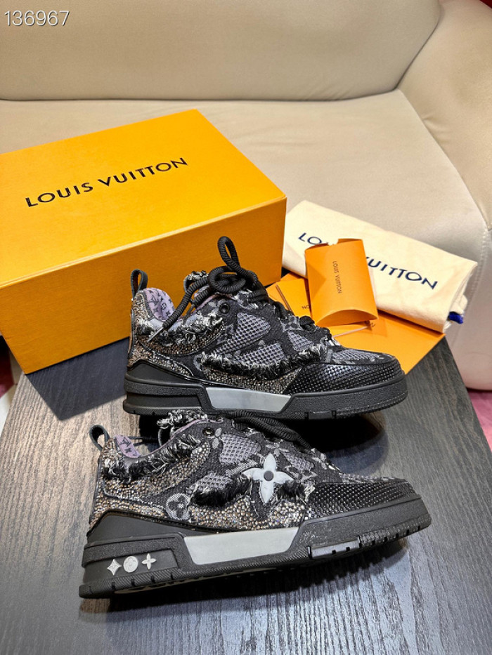 LV snekaers 200