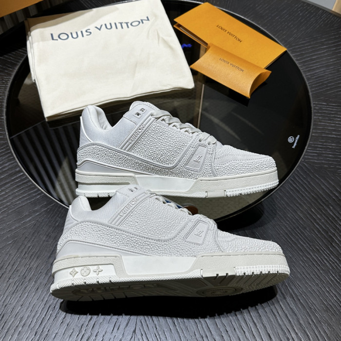 LV snekaers 150