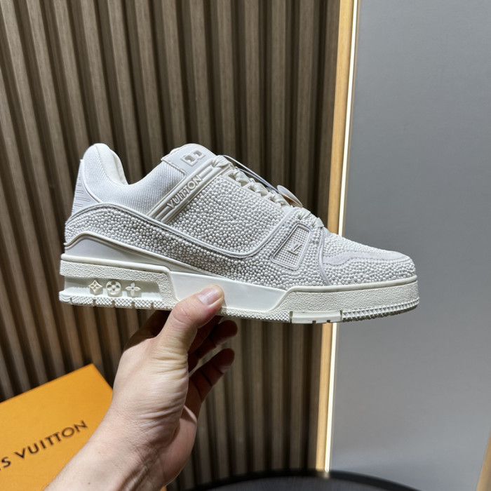 LV snekaers 150
