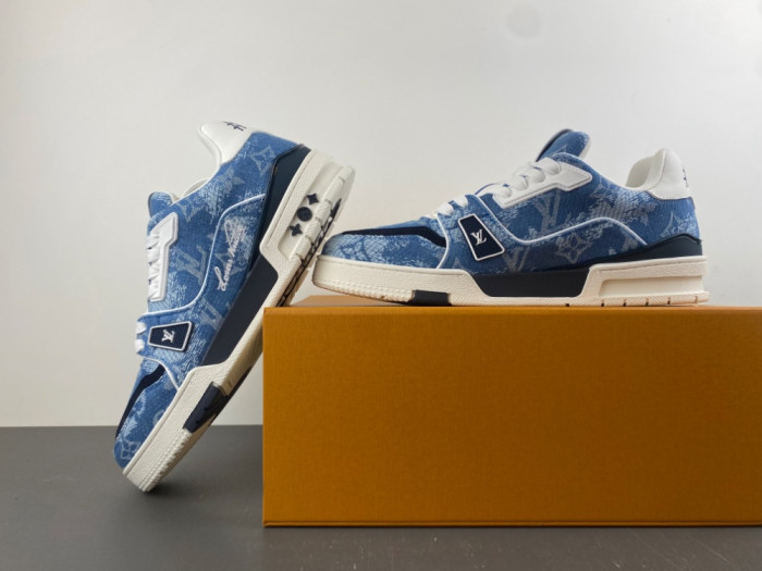 LV snekaers 307