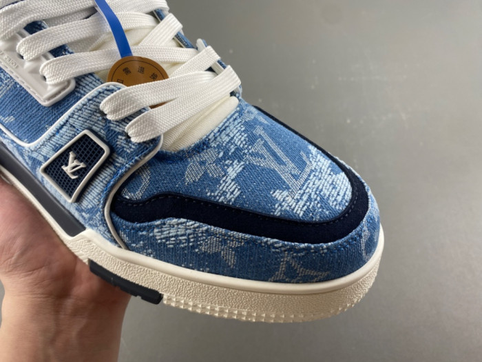 LV snekaers 307