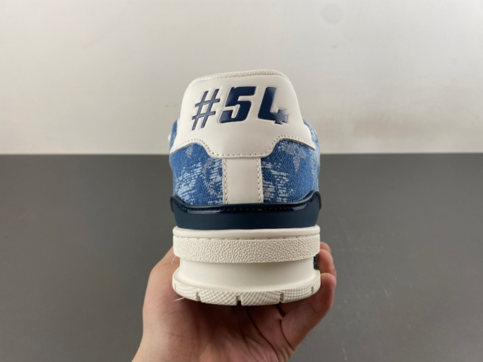 LV snekaers 307