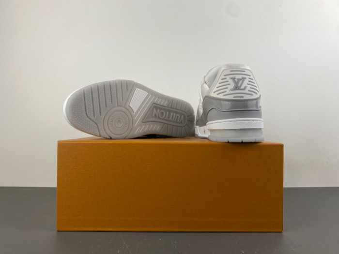 LV snekaers 309