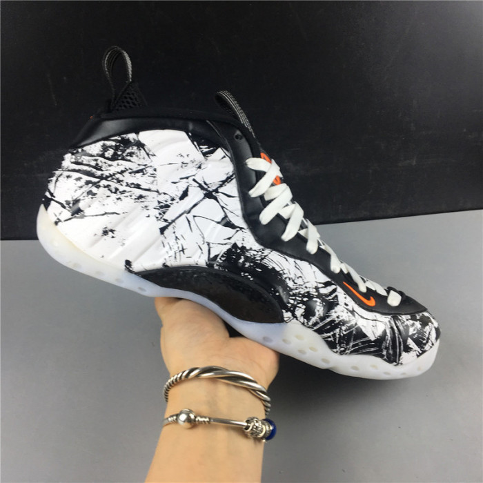 nike air foamposite one black white 314996-013