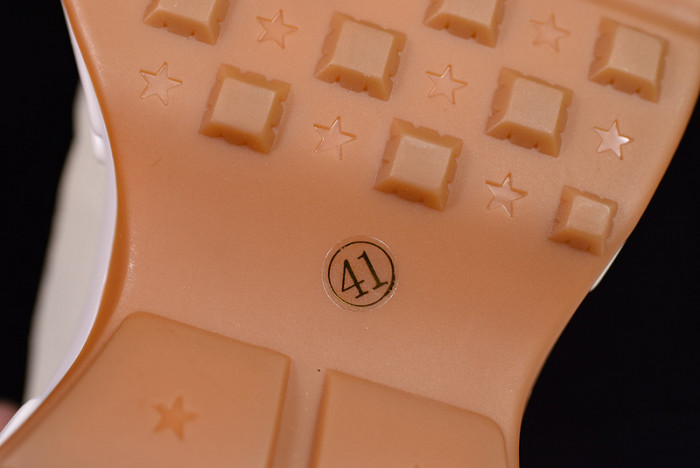 g**i disney x rhyton vintage trainer sneaker 498916 a9l00 9522