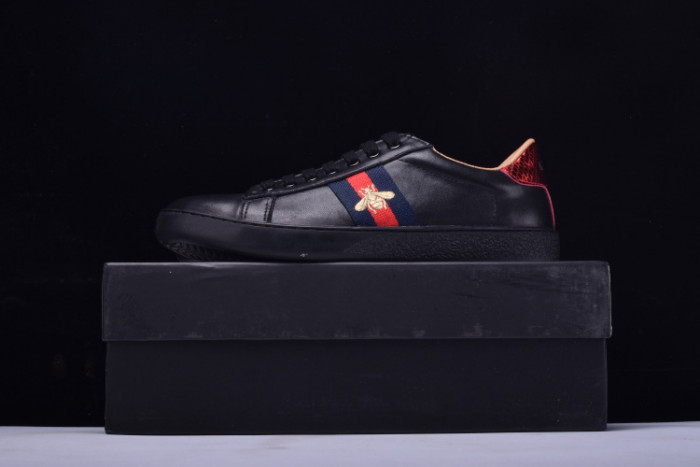 g**i ace embroidered low-top sneaker black with bee mens 431942-a38g0