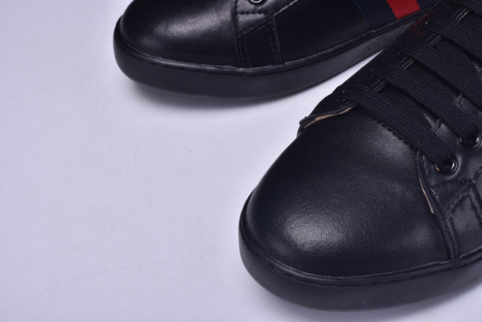 g**i ace embroidered low-top sneaker black with bee mens 431942-a38g0