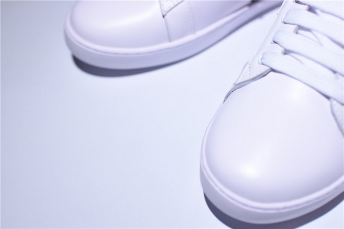 g**i ace embroidered low-top sneaker white with bee