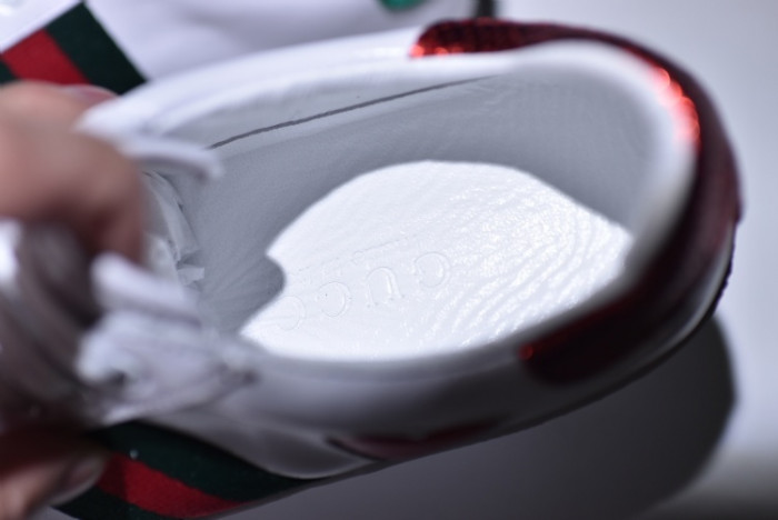 g**i ace embroidered low-top sneaker with red heart womens