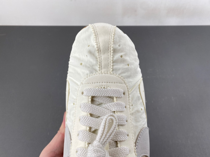 Nike Moon Shoe SP Jacquemus Soft Pearl-HV8547-002