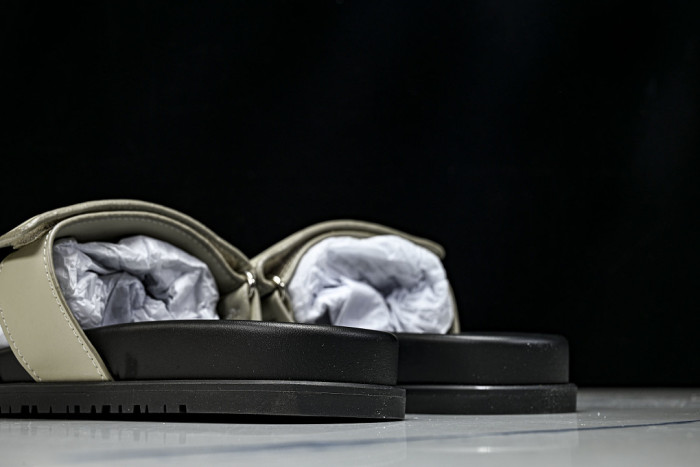 H**me5 Sandal 52