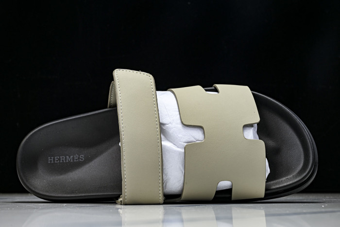 H**me5 Sandal 52