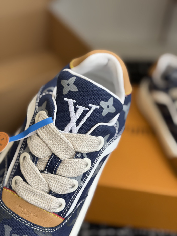 LV snekaers 295