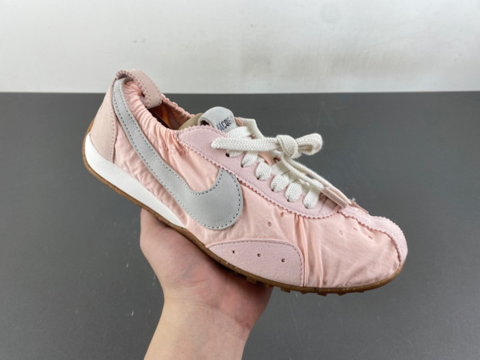 Jacquemus x Nike-HV8547-601
