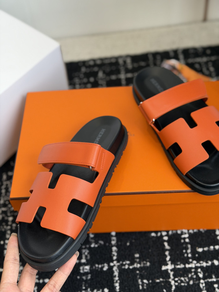 H**me5 Sandal 64